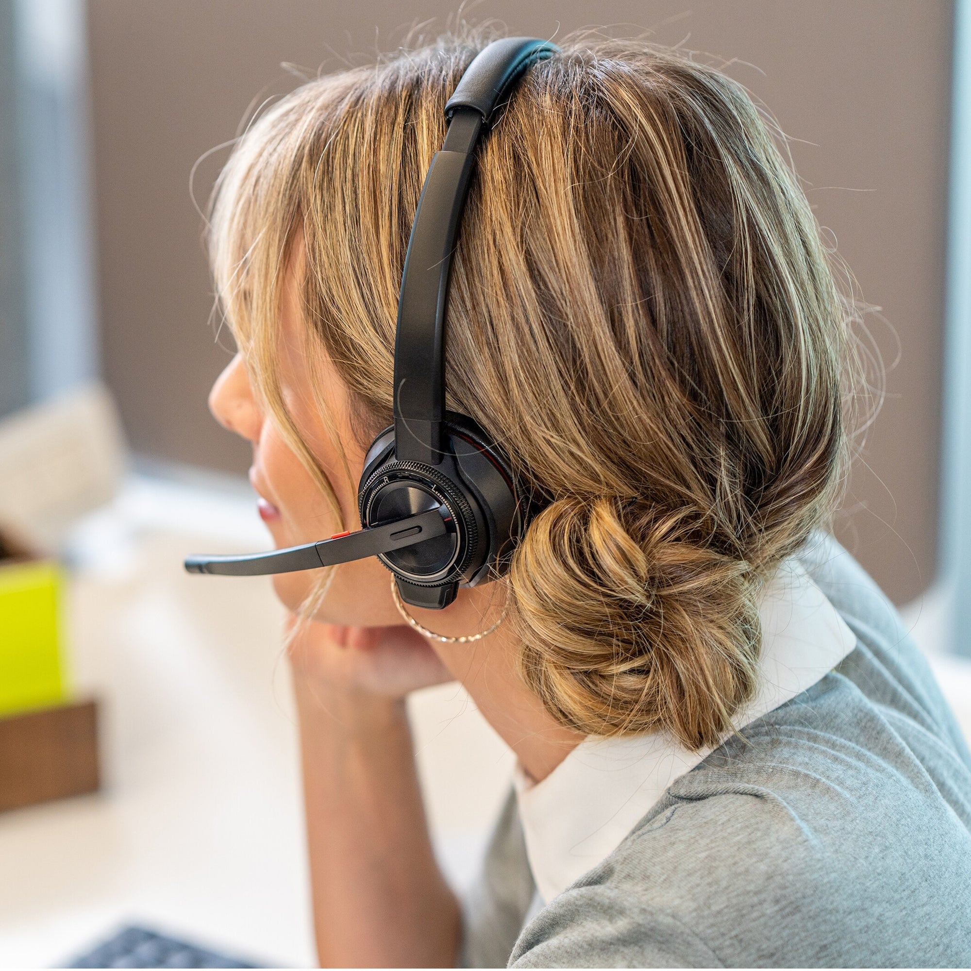 Poly Savi 8220 Top and Charging Cradle 85T31AA