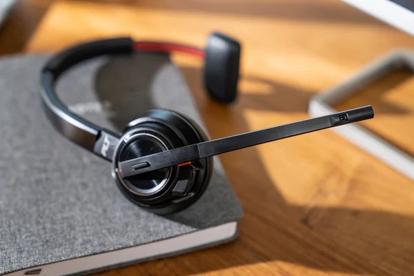 Poly Savi 8210 Top and Charging Cradle 85T30AA