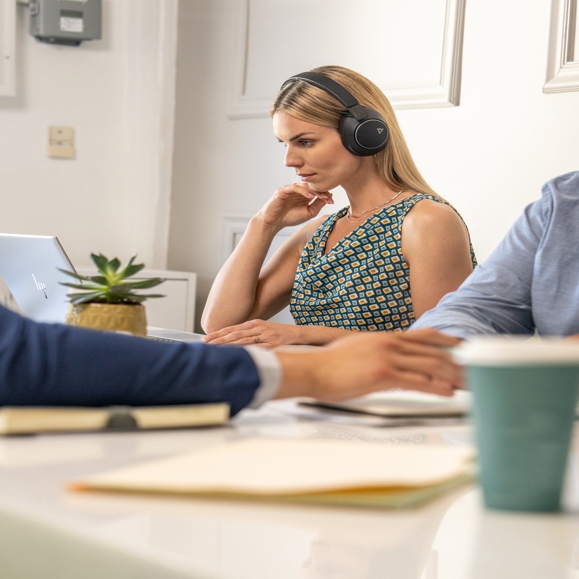 Poly Voyager Surround 80 UC Microsoft Teams Certified USB-C Headset +USB-C/A Adapter 8G7U0AA