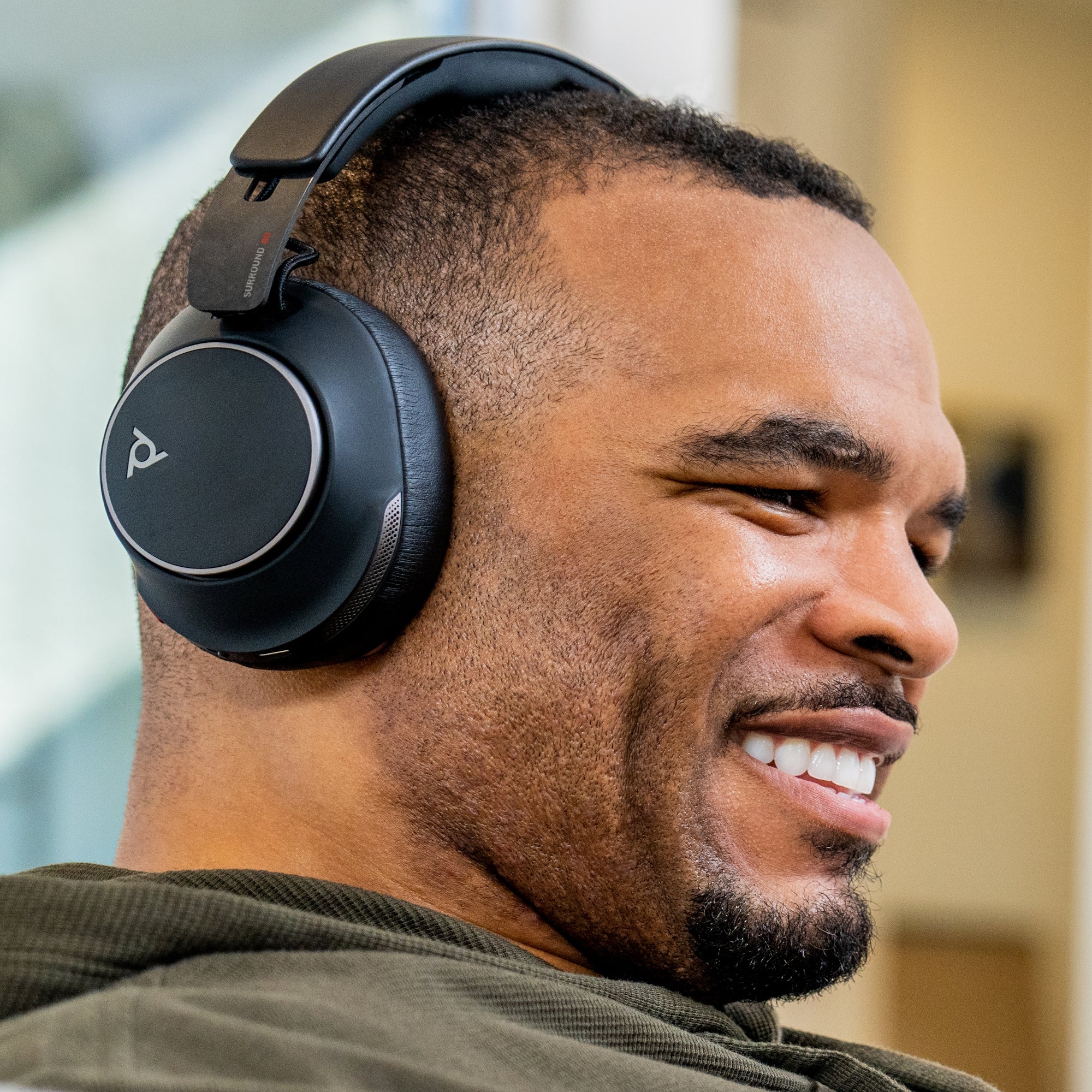 Poly Voyager Surround 80 UC Microsoft Teams Certified USB-C Headset +USB-C/A Adapter 8G7U0AA