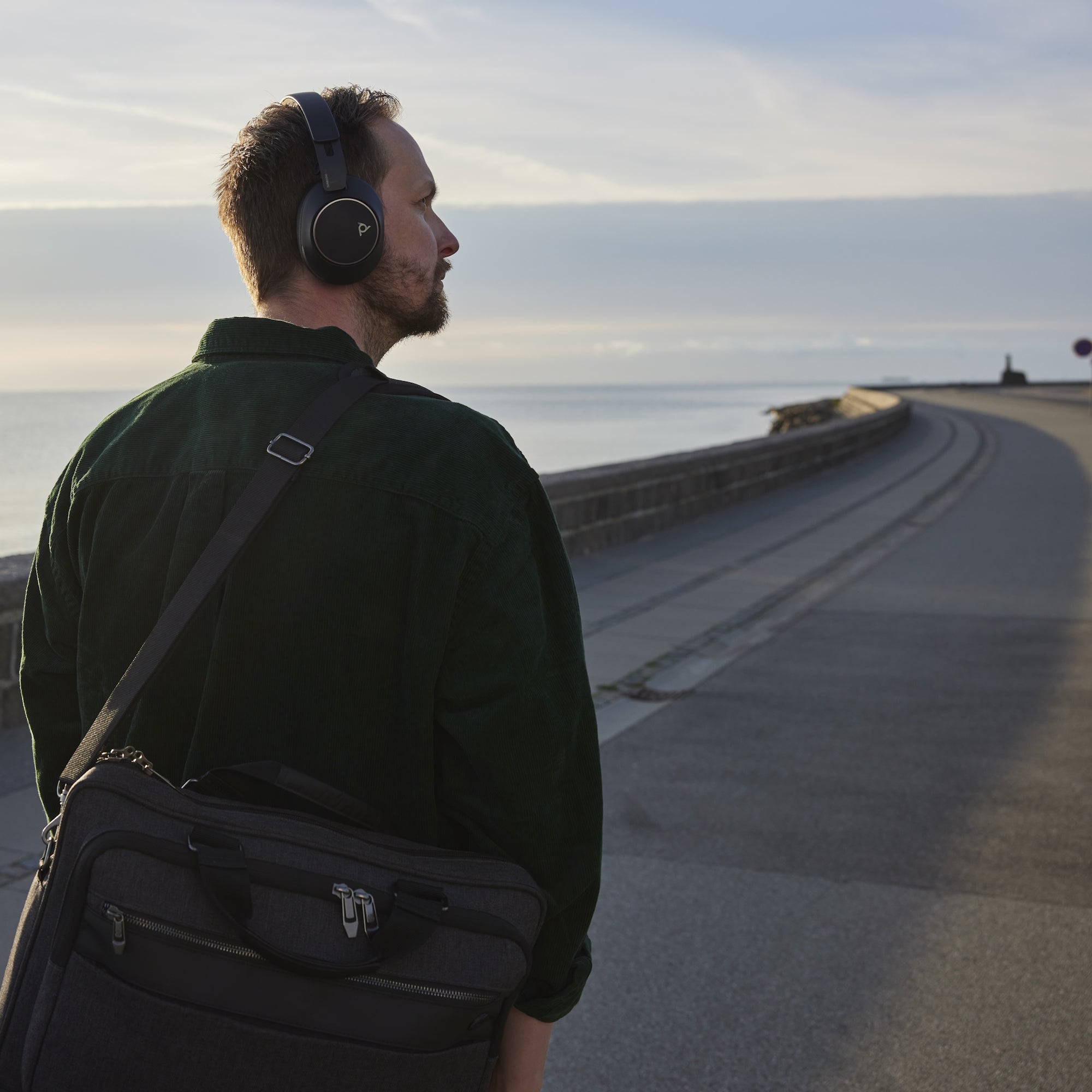 Poly Voyager Surround 80 UC Microsoft Teams Certified USB-C Headset +USB-C/A Adapter 8G7U0AA